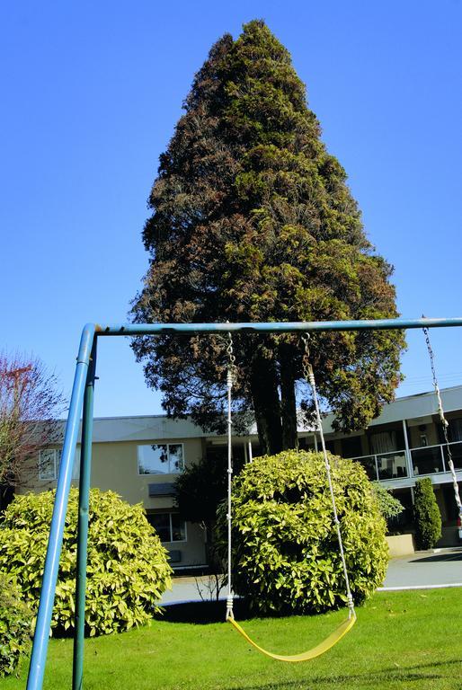 グロウス イン ウエスト・バンクーバー エクステリア 写真